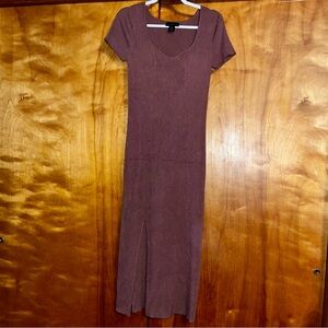 Elegant Mauve Ribbed Dress